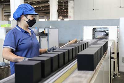 蜂窩活性炭生產(chǎn)設(shè)備